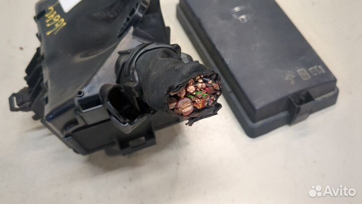 Блок предохранителей Volkswagen Jetta 7 2018, 2019