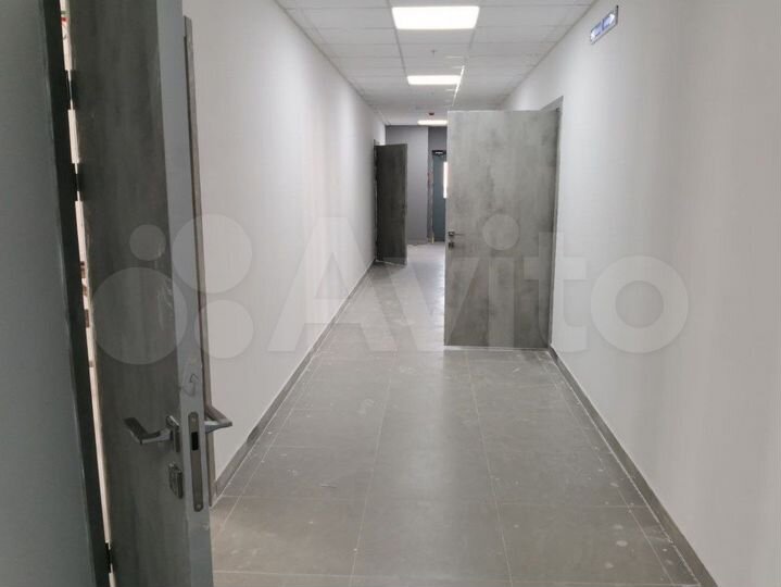 Офис под ключ с парковкой 200 кв.м в новом БЦ