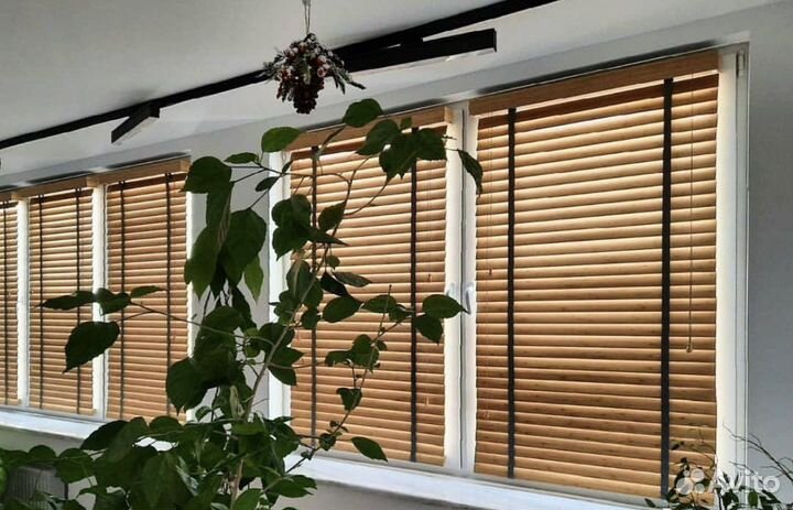 Жалюзи из натурального дерева 50мм