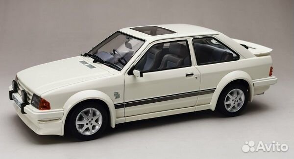 Ford escort RS turbo 1984 1/18 SunStar