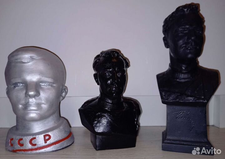 Космос Гагарин Титов Маяковский Высоцкий Ну,погод