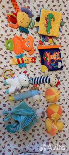 Развивающий коврик и игрушки