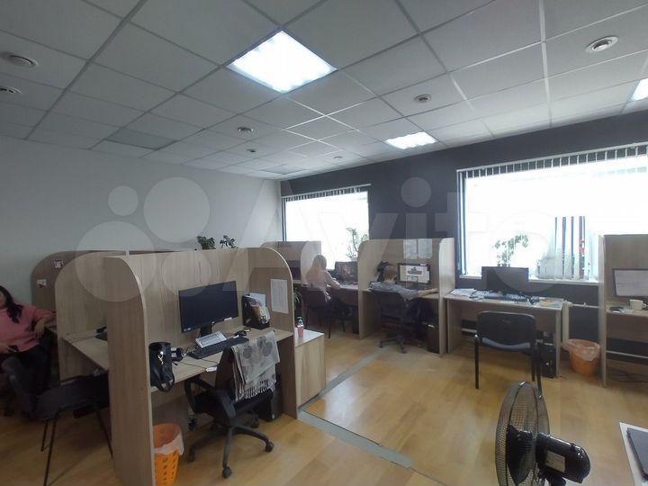 Офис, 246 м² с арендатором