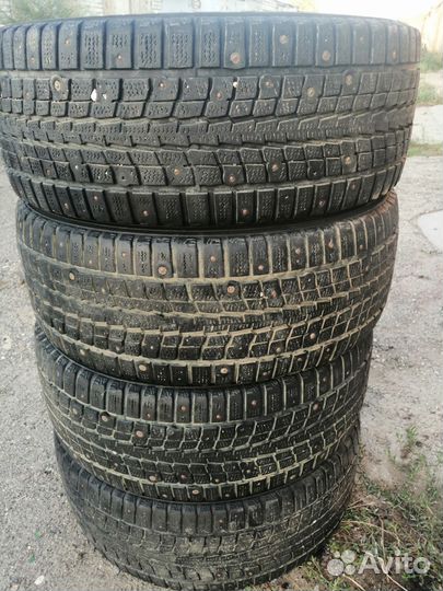 Dunlop SP Winter Ice 01 205/55 R16