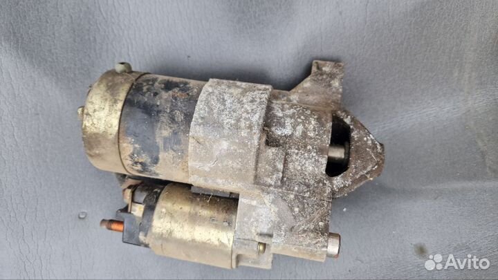 Стартер Citroen Picasso Xsara 1.8 M000T82081