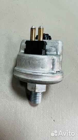 Датчик давления масла Mercedes Benz
