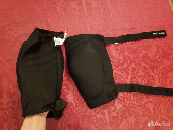 Наколенники