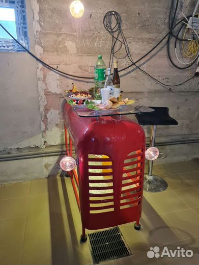 Оригинальнаяя барная стойка