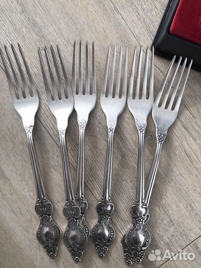 Набор столовых приборов мельхиор