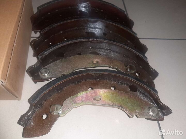 Колодки тормозные задние Лифан Бриз L3502101