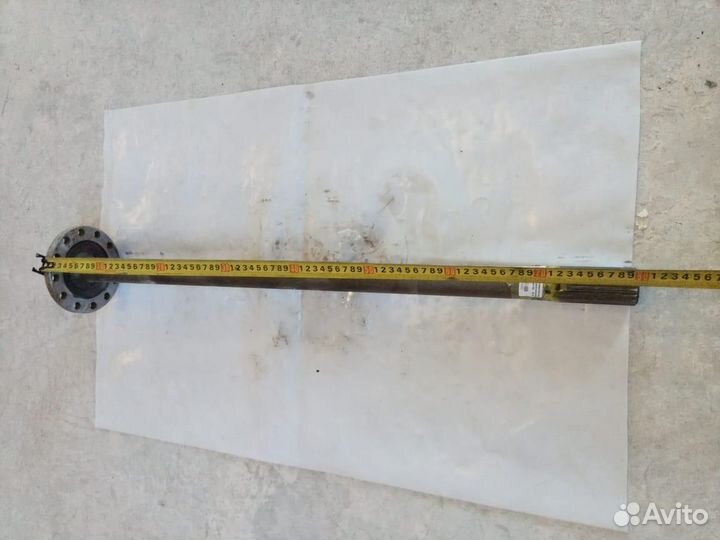 Полуось 800 мм, 12 отверстий под болты, на фронтал