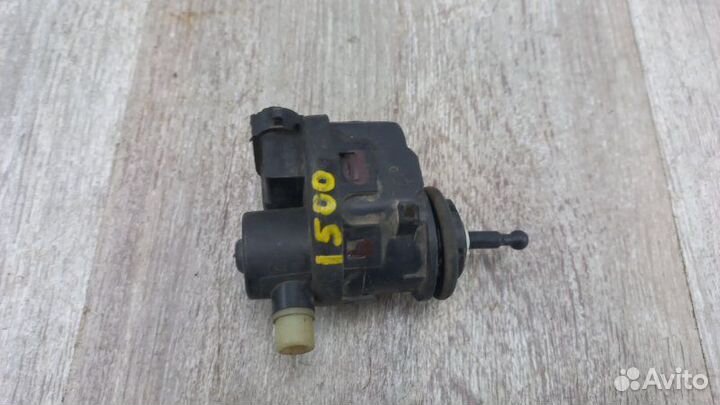 Моторчик корректора фар Renault Logan 1 2010