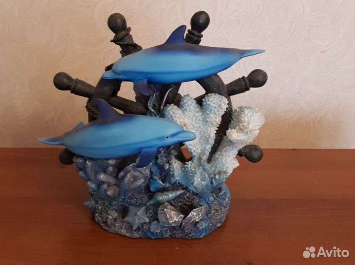 Сувенир с моря Дельфины