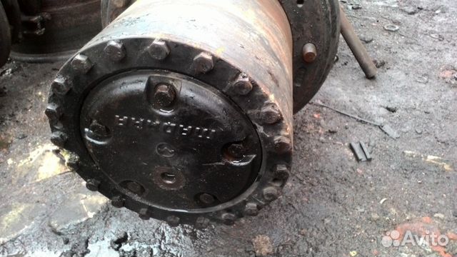 Сколько масла в бортовой маз. Сколько масла в бортовой маз. Бортовой редуктор маз 5440. Крышка бортовая 5440-2405055. Сколько масла в бортовой маз.