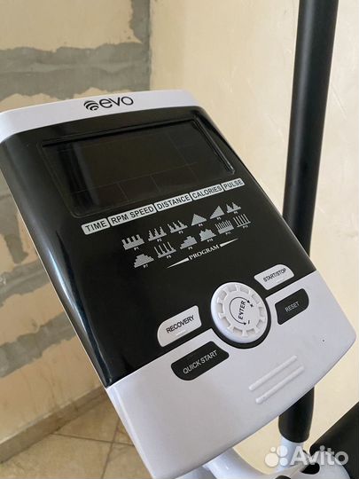 Эллиптический тренажер Evo Fitness Shark EL, белый