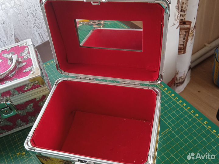 Сундуки для хранения украшений