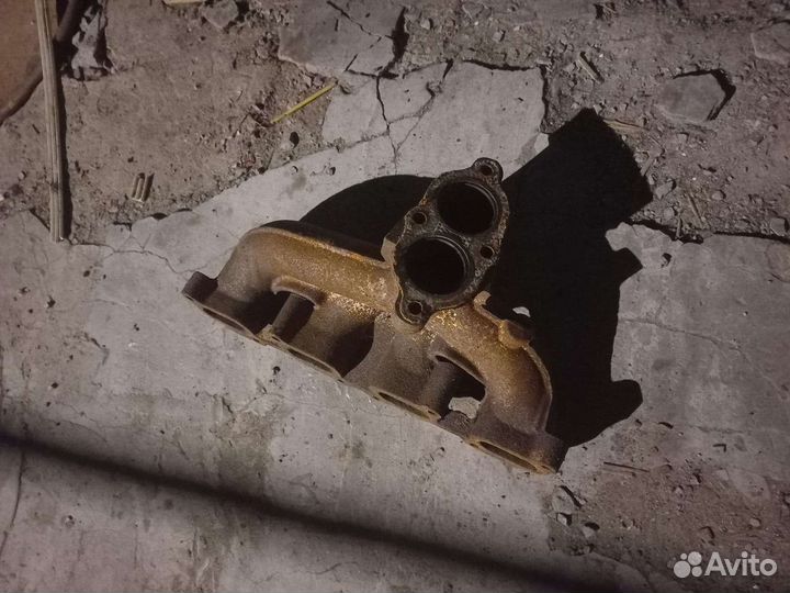 Продам выпускной коллектор