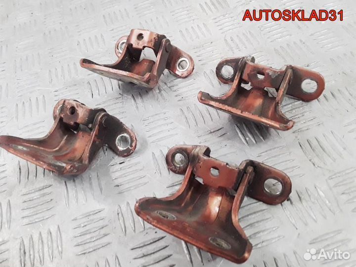 Петли дверей задних Kia Picanto 7933007000