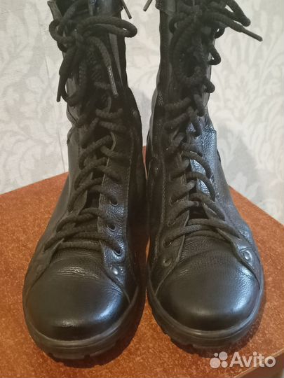 Ботинки женские Bizon 38