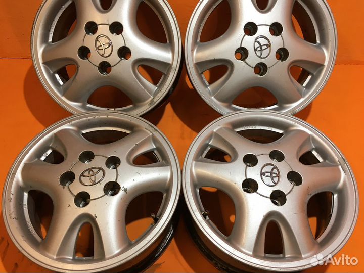 4 шт. Диски Toyota Original 15 5х114,3 DIA 60,1