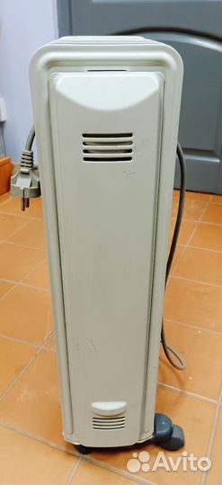 Масляный радиатор Delonghi