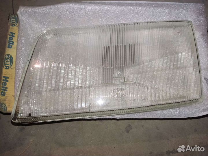 Стекла для фар Audi 100 C4