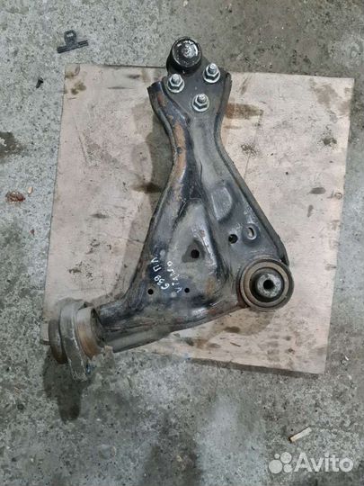 Рычаг передний левый Mercedes W639