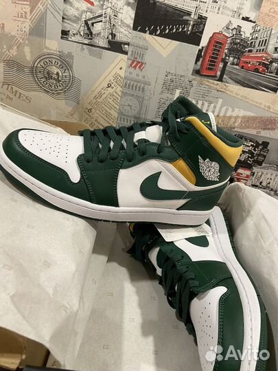 Air Jordan 1 Mid Sonics