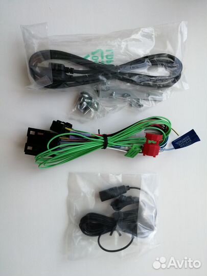 Магнитола pioneer AVH-Z1100DVD новая