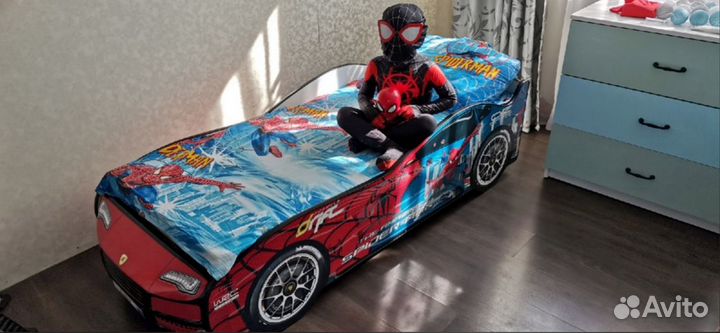 Кровать машина