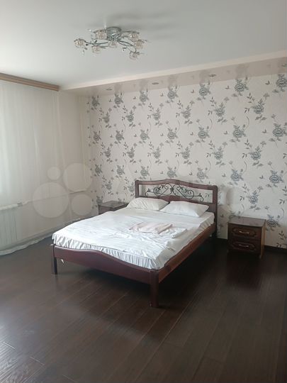 2-к. квартира, 65 м², 3/17 эт.