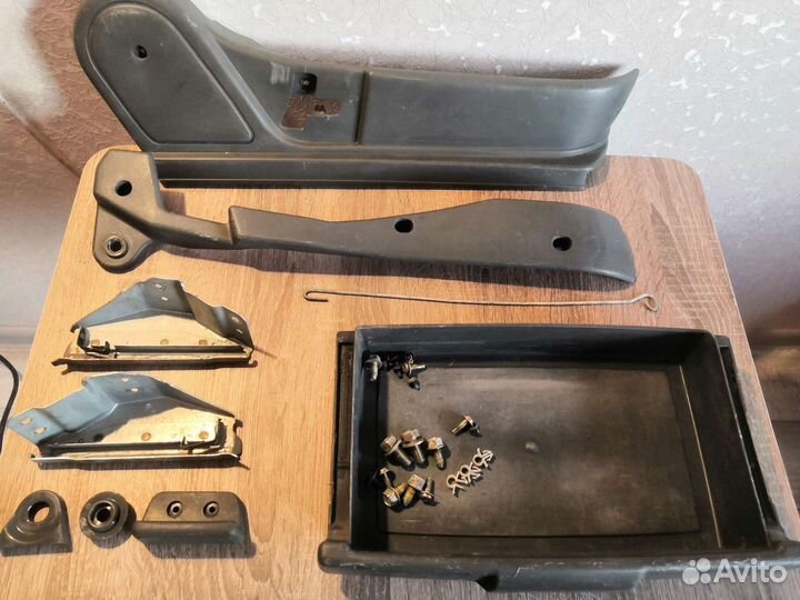 Салазки для сидений Mazda