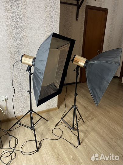 Импульсный источник света, студийный