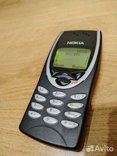 Nokia 8210