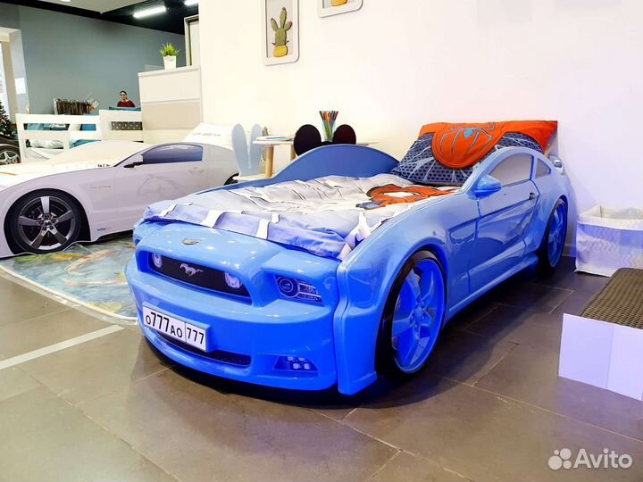 Кровать машина