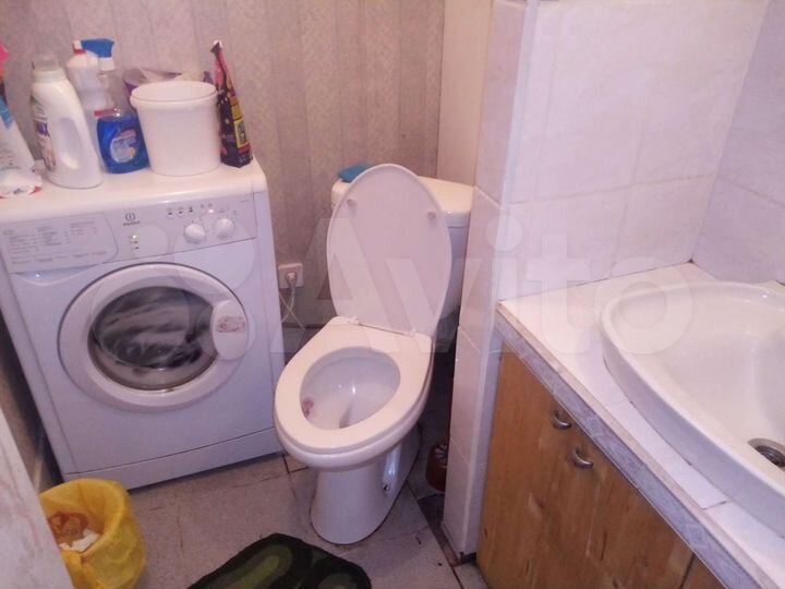 Комната 15 м² в 4-к., 5/5 эт.