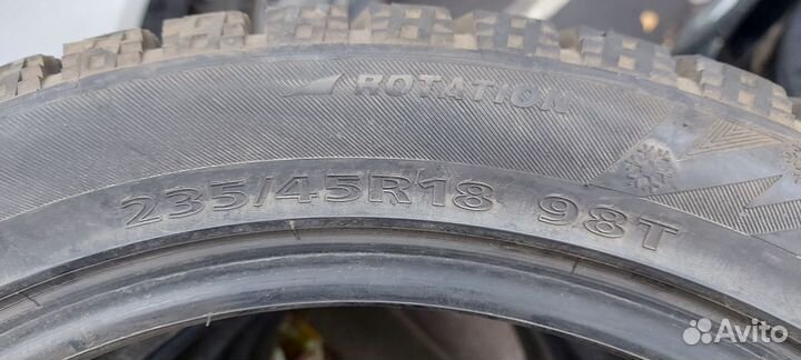 Landsail Ice Star IS37 235/45 R18 98T