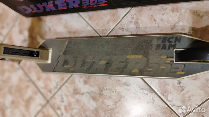 Трюковой самокат tech team duker303