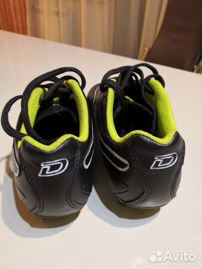 Футбольные бутсы