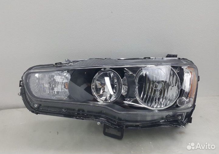 Фара на Mitsubishi lancer 10 2007-2015