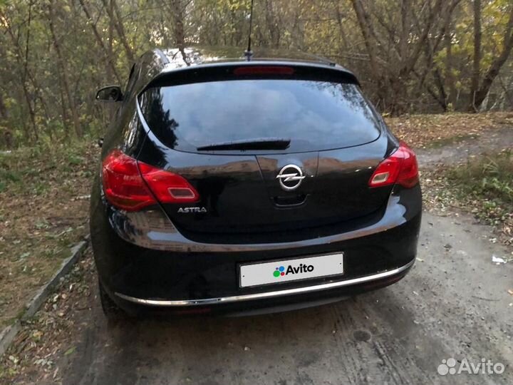 Opel Astra 1.6 AT, 2013, 142 000 км