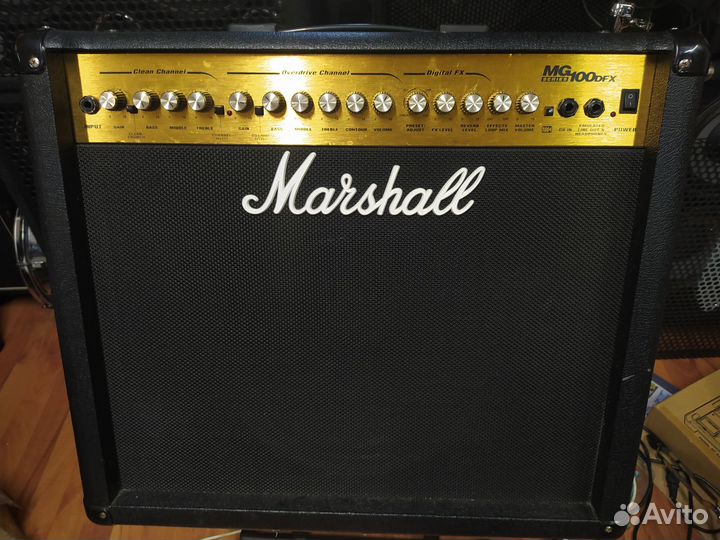Комбо Marshall MG100DFX и MG15 CD