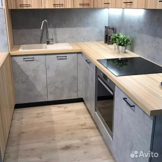 Кухня прямая в дом