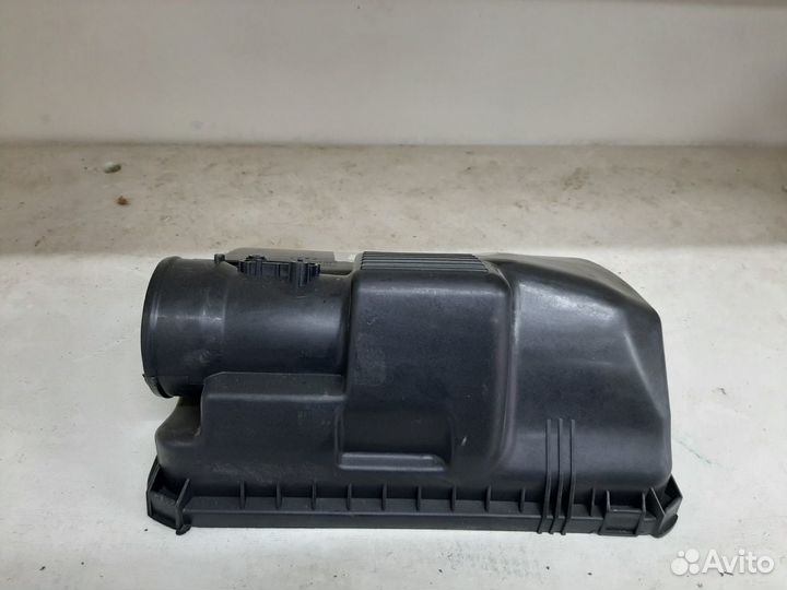 Продается б/у крышка возд. фильт.Toyota Prado/2012