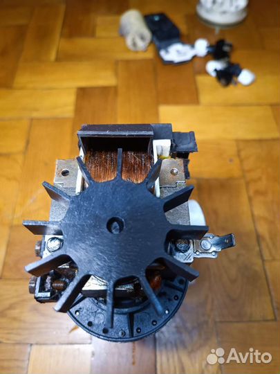 Сливной насос Indesit