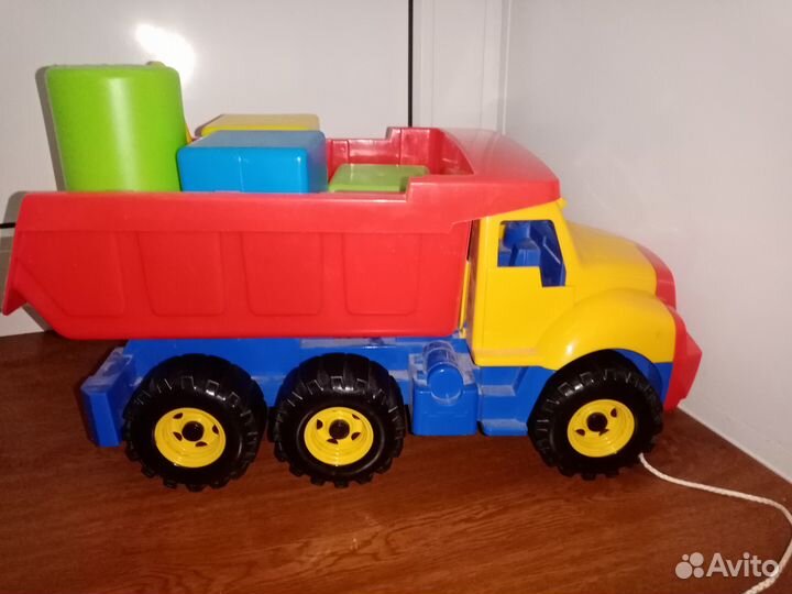 Игрушка самосвал большой
