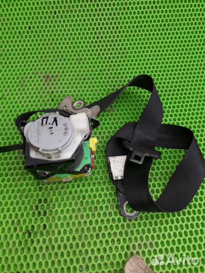 Ремень безопасности передний левый Toyota Corolla