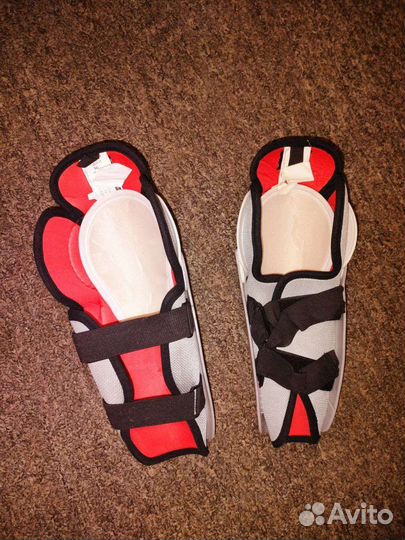 Щетки хоккейные Клюшки