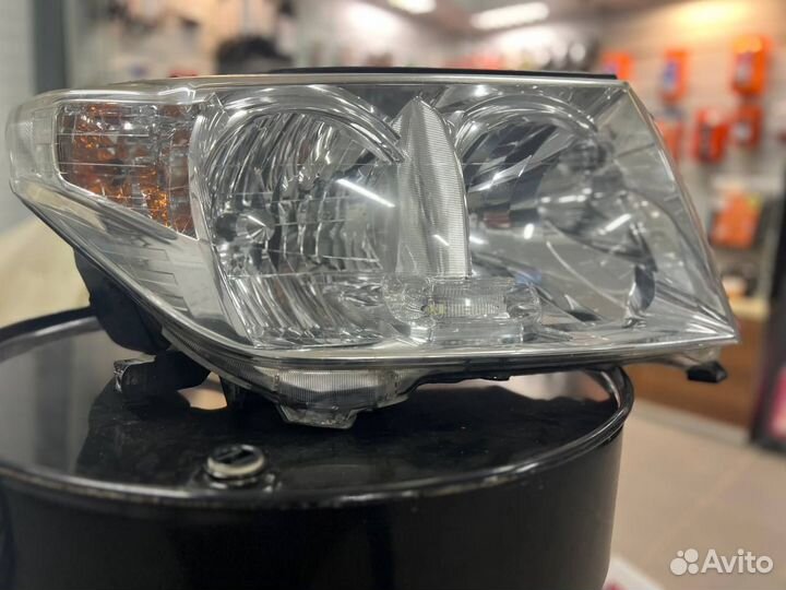 Фара Toyota Land cruiser 200 правая