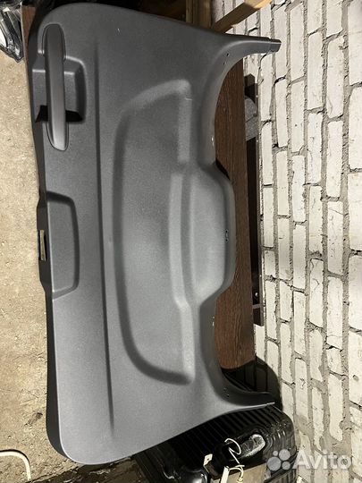 Обшивка крышки багажника ford kuga новая оригинал